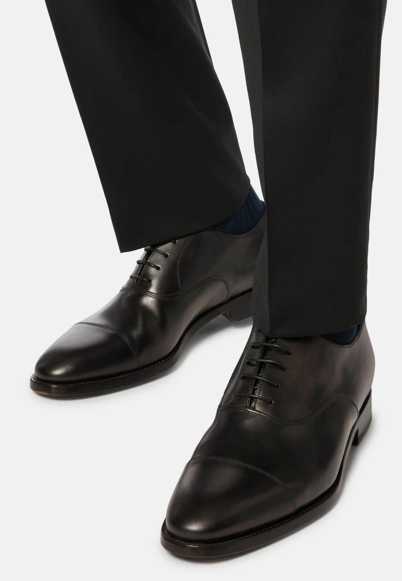 BOGGI Milano Leather Oxford Shoes — Negro